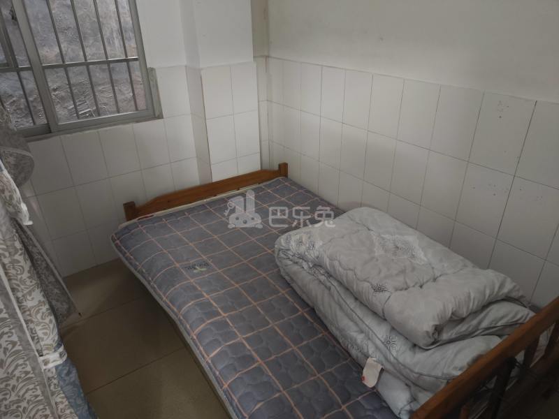 程界西南社大街四巷7号6798175卧室图0