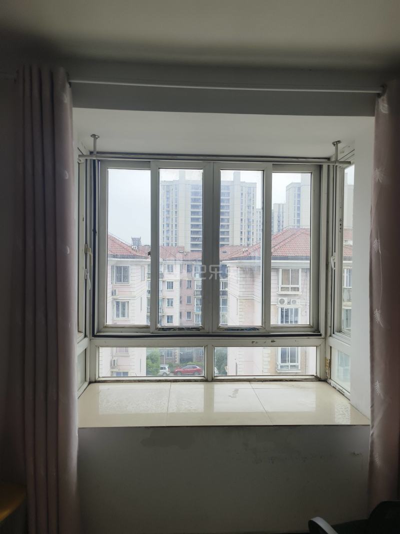 广虹馨苑6804853卧室窗户图8