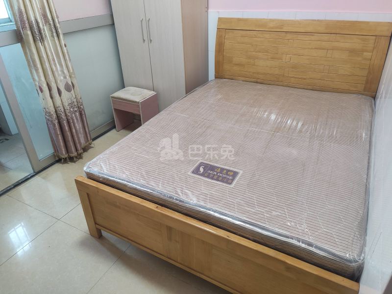 江夏村北三路36号6806359卧室图0