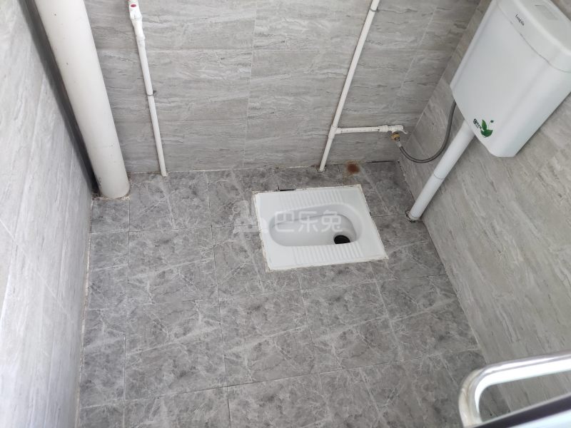 植村三路十巷29号6812591卫生间图4