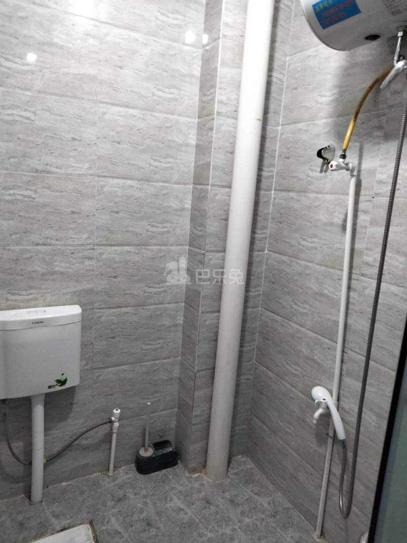 植村三路十巷29号6812607卫生间图7