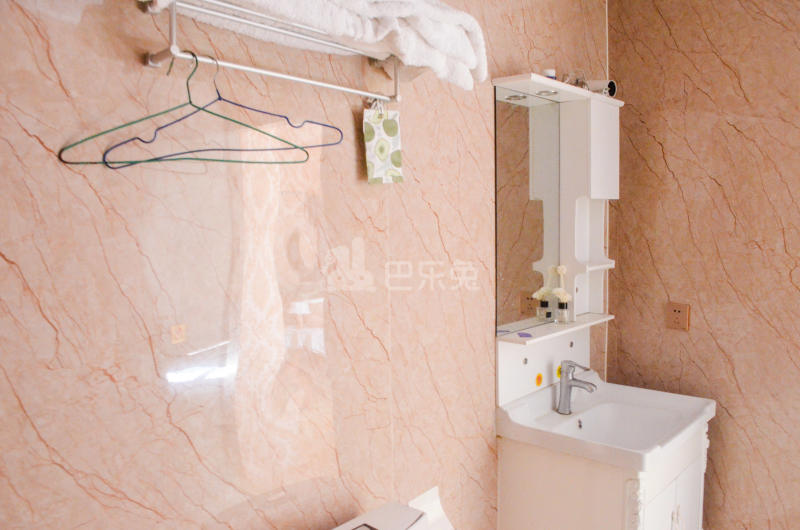 E+青年公寓（中和桥店）6812688周边环境图4