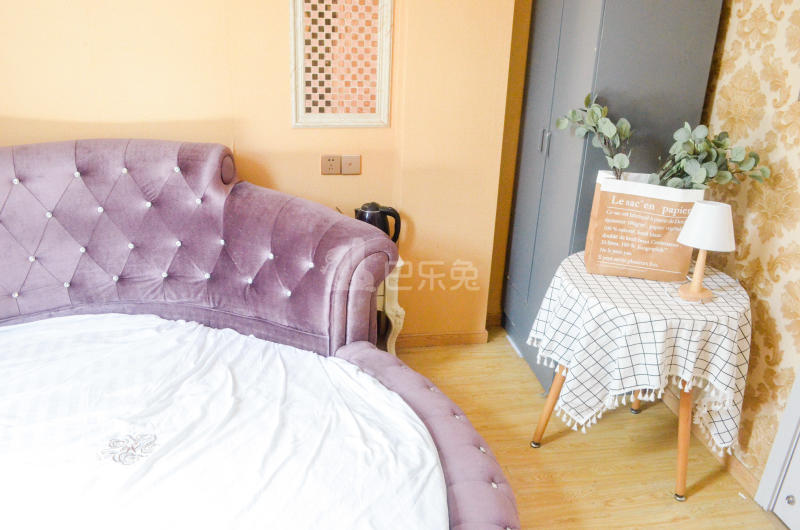 E+青年公寓（中和桥店）6812688周边环境图3