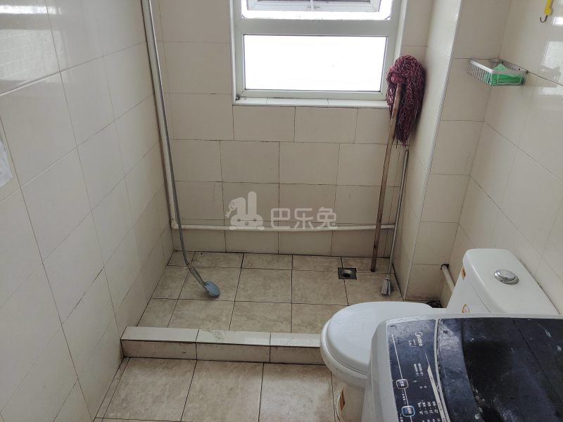 三杨新村一街坊6815003卫生间图7