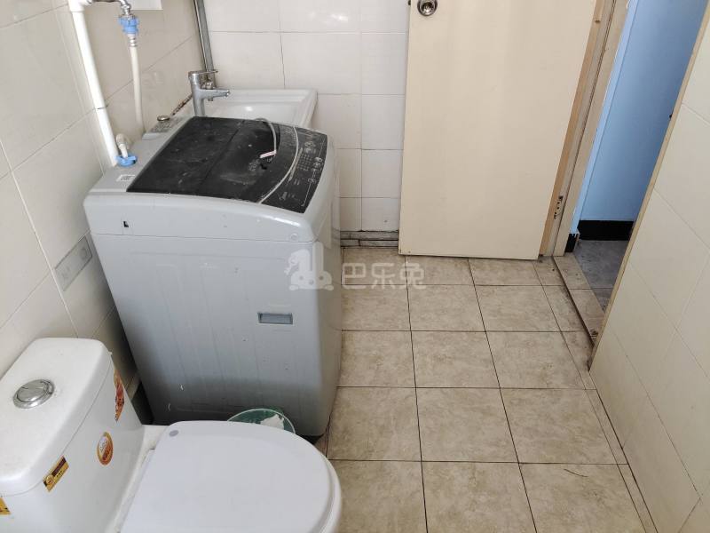 三杨新村一街坊6815003卫生间图6