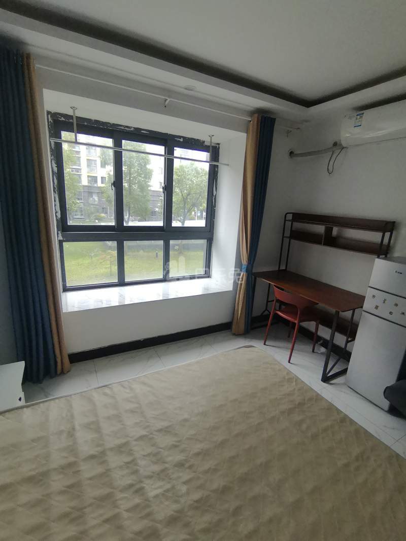 罗家锦苑6818462卧室窗户图7