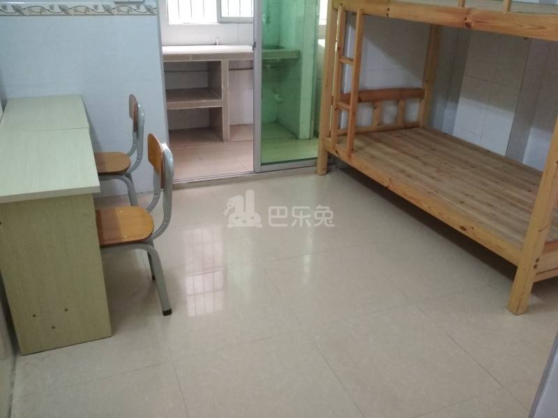 吉山西新村新街14号6824778客厅图5