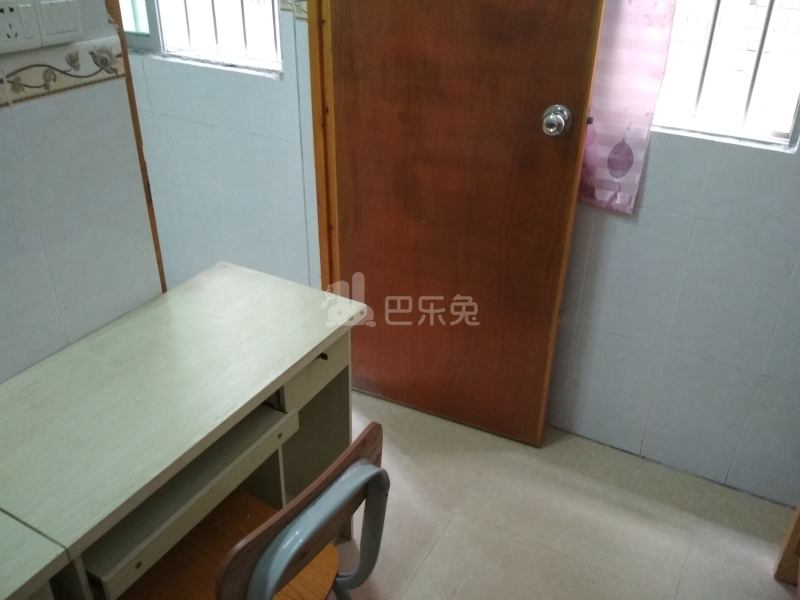 吉山西新村新街14号6824778卧室图3