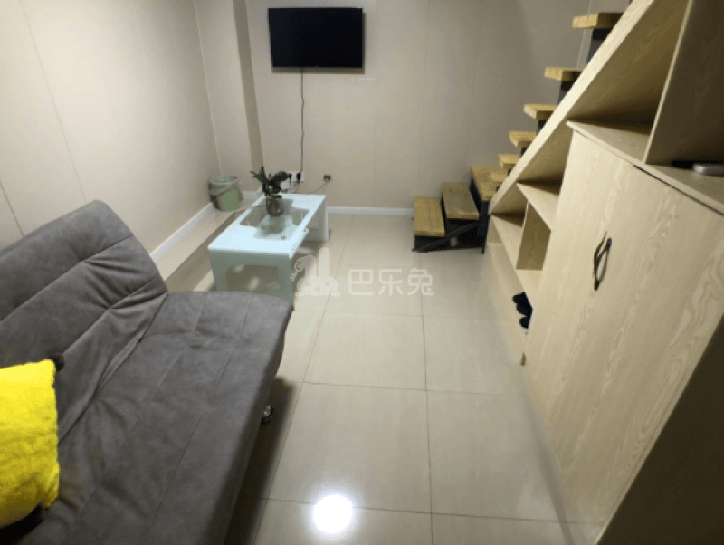 E+青年公寓勾庄店6828138客厅图3