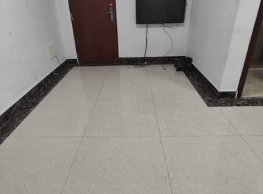 黄边乐鸣一街嘉胜里8号12号 2室1厅1卫