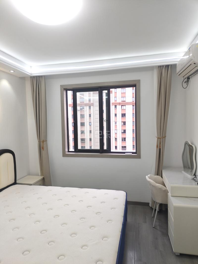 新凯城钟秀苑6837537卧室窗户图8