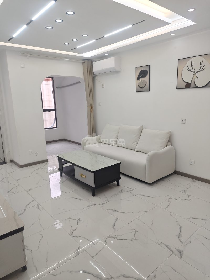 新凯城钟秀苑6837537客厅图4