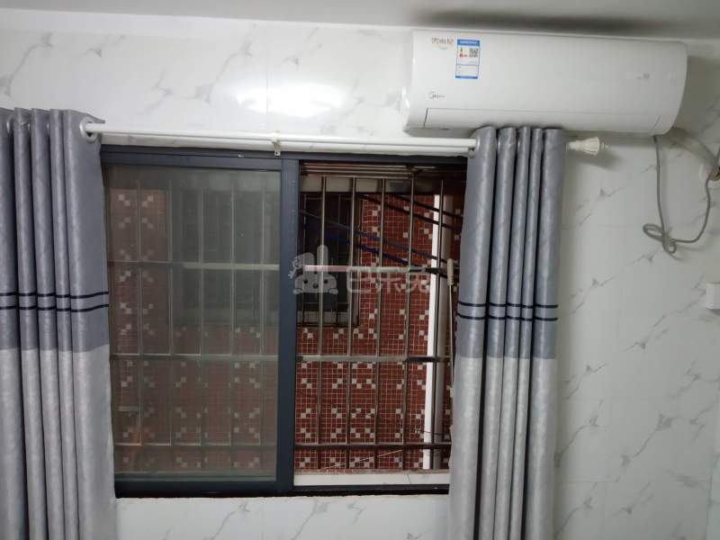 鹤边员村军民西路45号6838279卧室图8