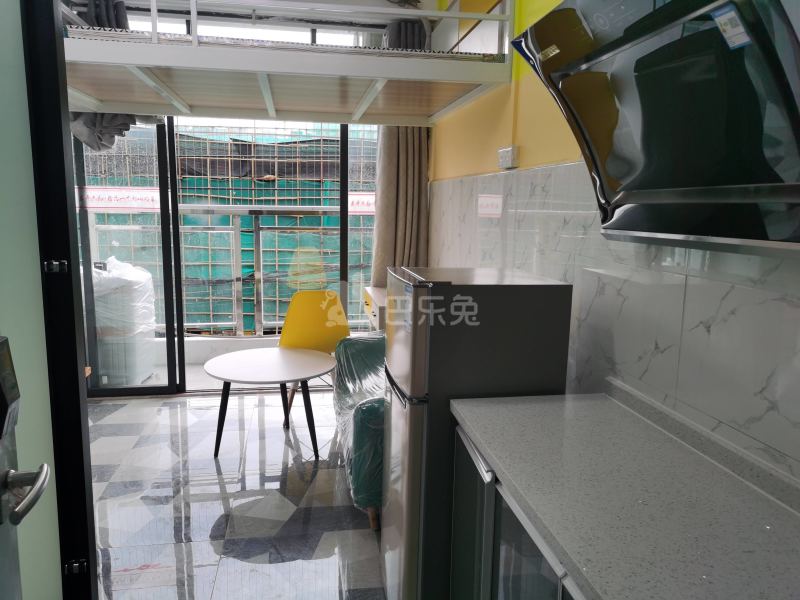 鹤边员村军民西路45号6838281客厅图1