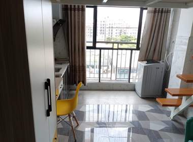 鹤边员村军民西路45号 