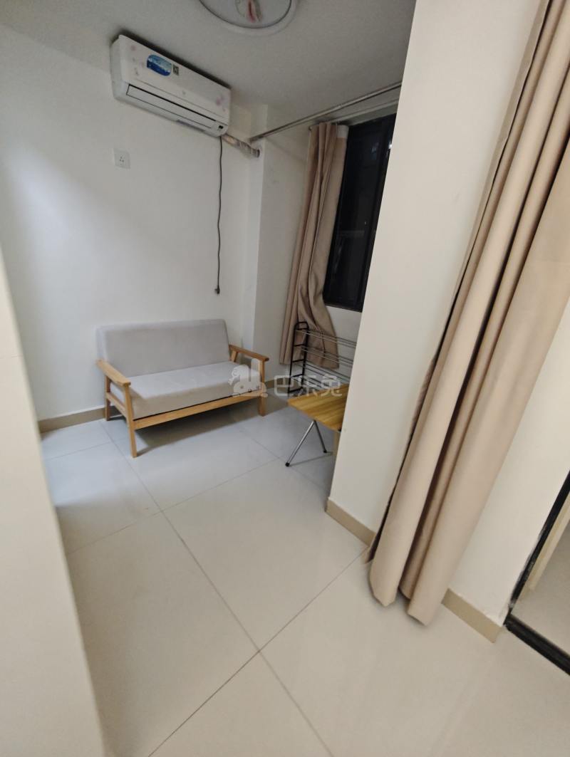 龙悦小区二区6840841卧室图2