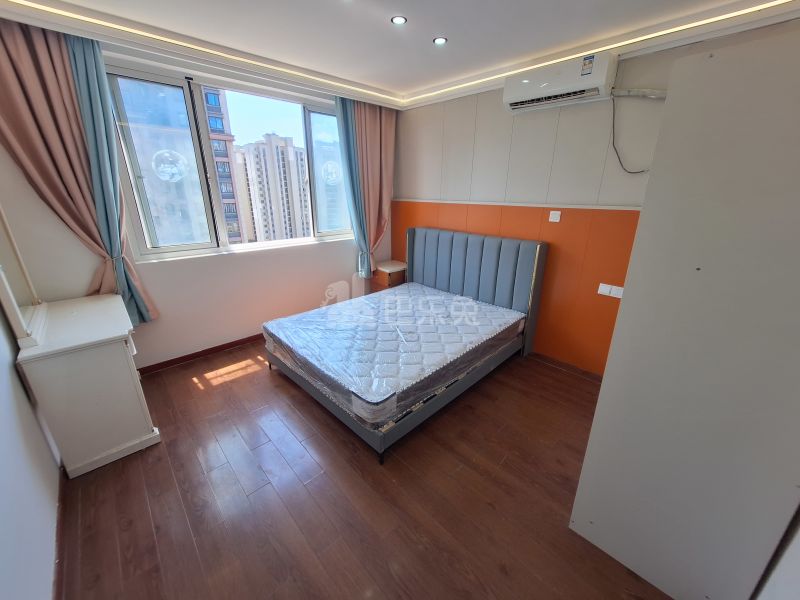 云翔佳苑北区（嘉年路750弄）6841971卧室图0