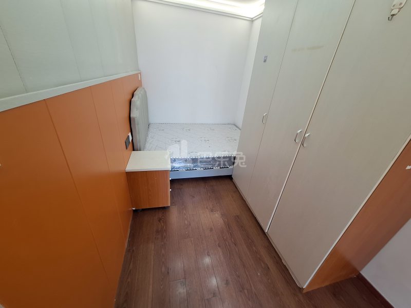 云翔佳苑北区（嘉年路750弄）6841971卧室图2