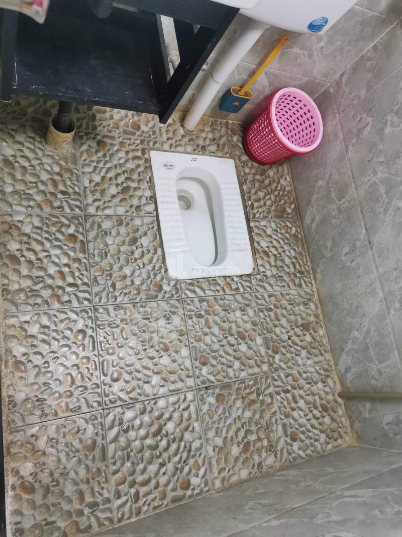 大石大山村二夹坊前街40号6845127卫生间图14