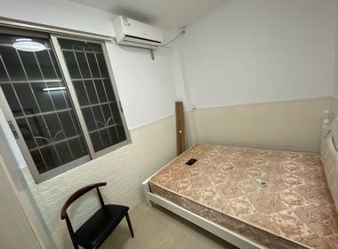 龙洞东街东华一巷10号 1室1厅1卫