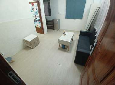 龙洞东街东华一巷10号 1室1厅1卫