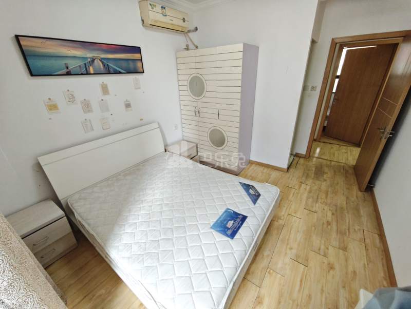 香逸铂悦6853443卧室图2