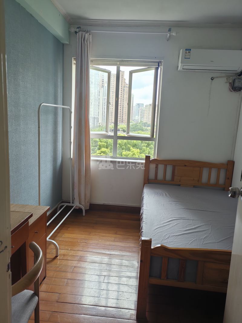 瑞虹新城一期6857375客厅图0