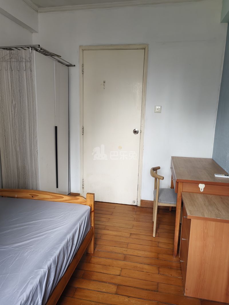 瑞虹新城一期6857375客厅图1