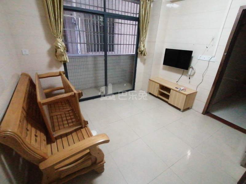 鹤边员村龙塘街二巷20号6866058客厅图4