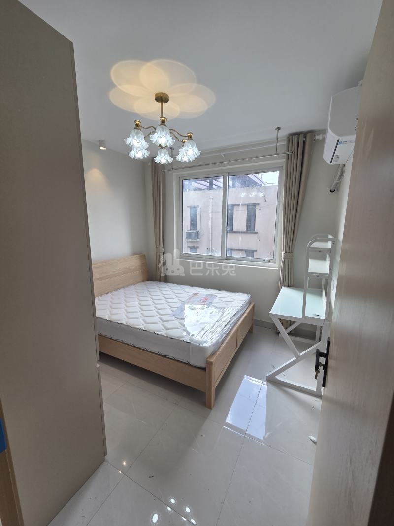 云翔佳苑南区（嘉年路651弄）6867802卧室图0