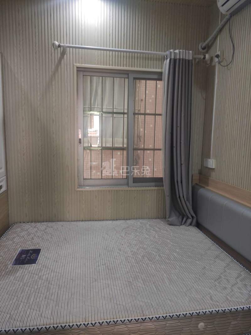 礼村中路十一巷5号6872866卧室窗户图8