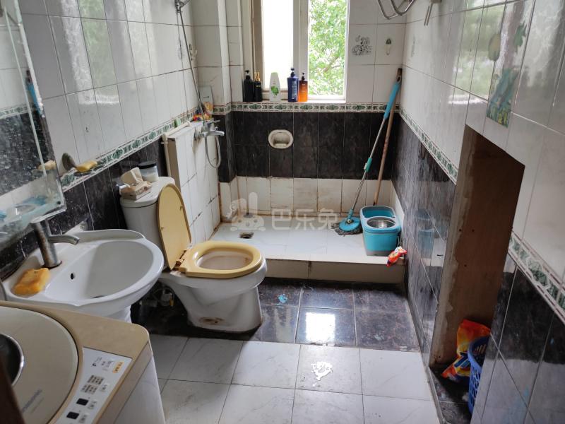 民乐社区南苑六村东区6882420卫生间图9