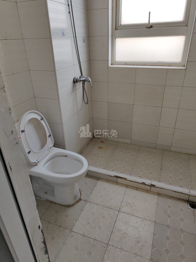 金榜新苑北区6883480卫生间图5