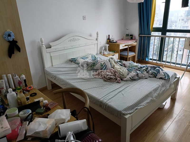 嘉泰馨庭6886318卧室图0