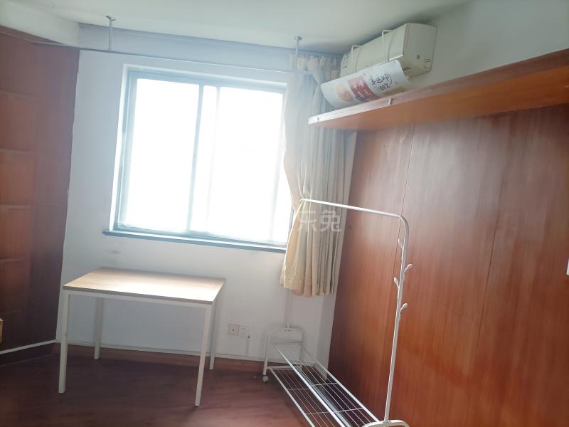 银霄大厦A楼6898687卧室图3