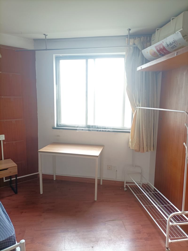 银霄大厦A楼6898687卧室窗户图9