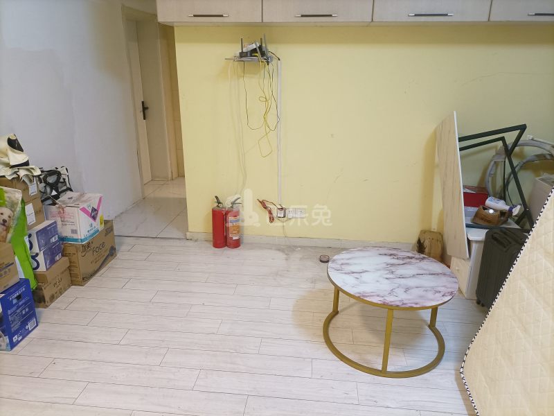 银霄大厦A楼6898687客厅图4