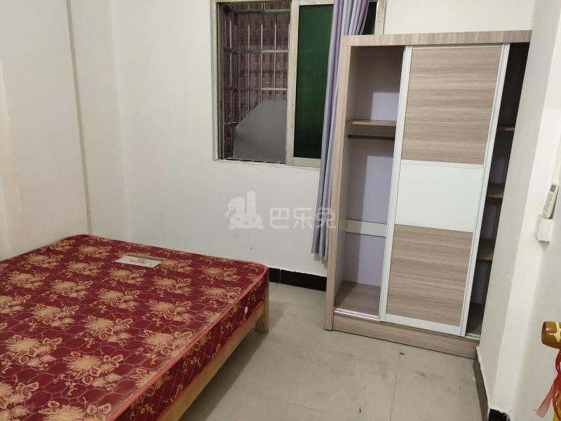 长湴西街七巷13-1号6903729卧室图0