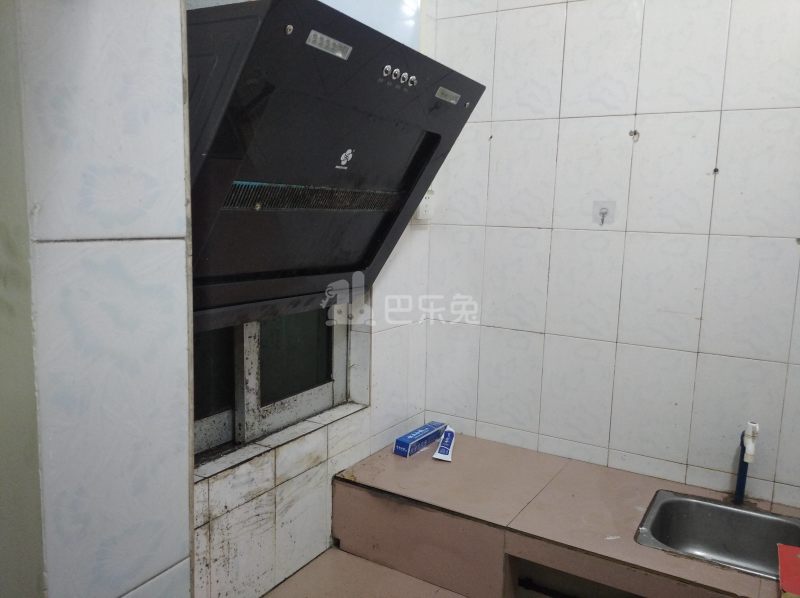 长湴西街七巷13-1号6903731厨房图7