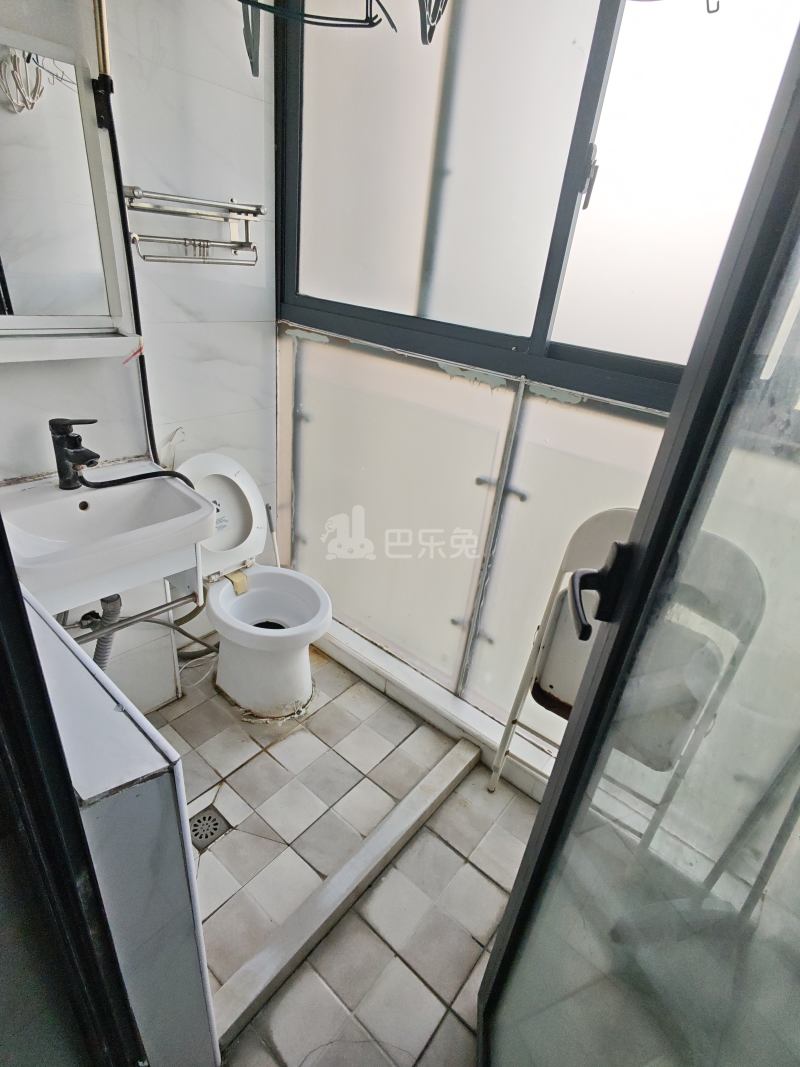 罗家锦苑6905681卫生间图5