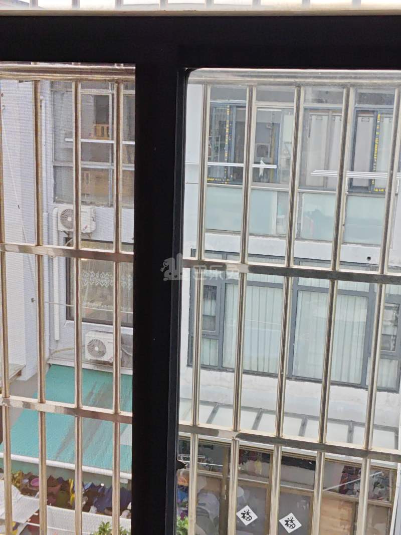 西郊家园（青浦）6912245卧室窗户图8