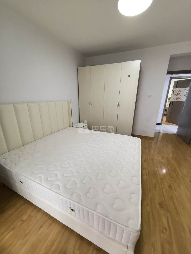 云翔佳苑北区（嘉年路750弄）6914075卧室图5