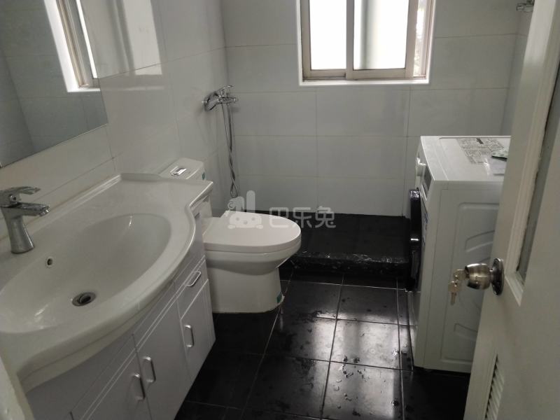 瑞南新苑6916166卫生间图6