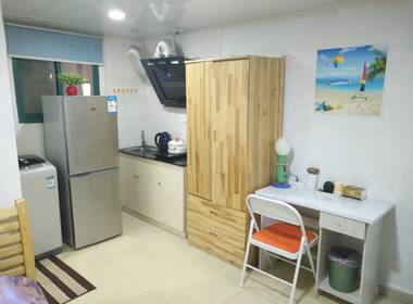 杨思地铁公寓 1室0厅0卫