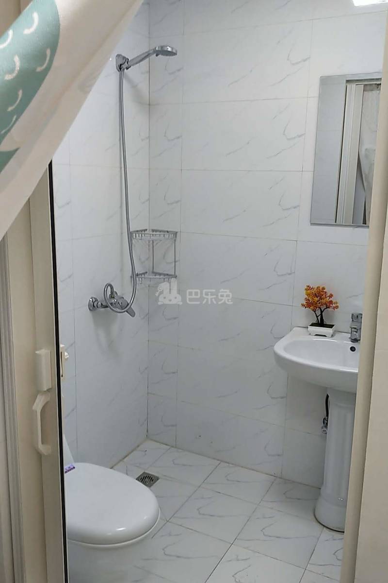 杨思地铁公寓6919701卫生间图0