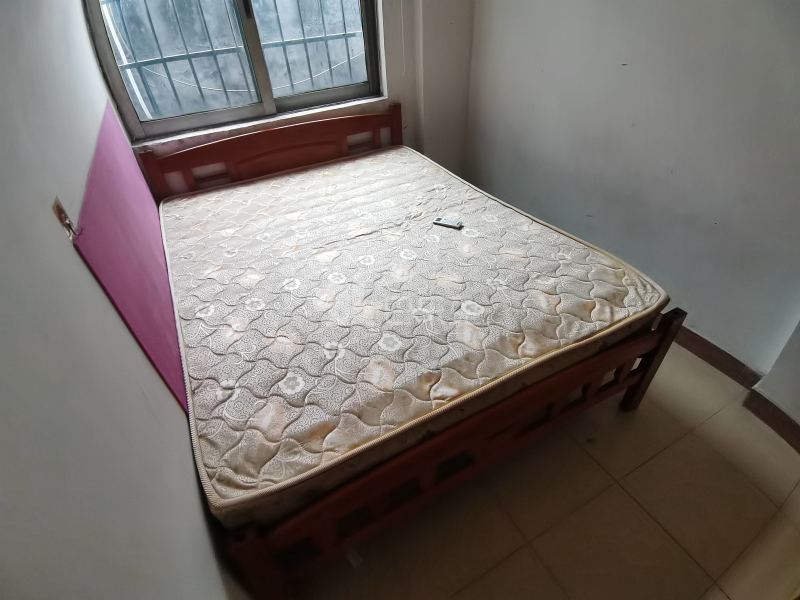 龙洞东大街松兴里1号6920115卧室图0