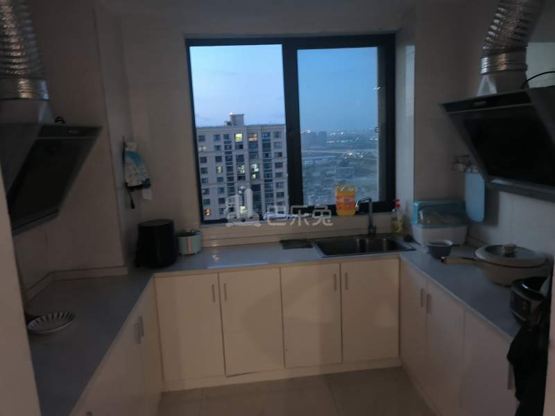 顺和悦府6925304厨房图5