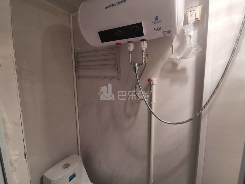 绿地滨江雅苑6931890卫生间图8