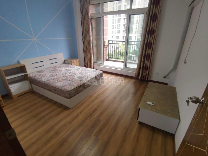 绿地滨江雅苑6931890卧室图0