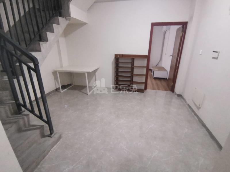 绿地滨江雅苑6931890客厅图4